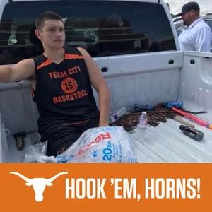 Meet your Posher, Dominic